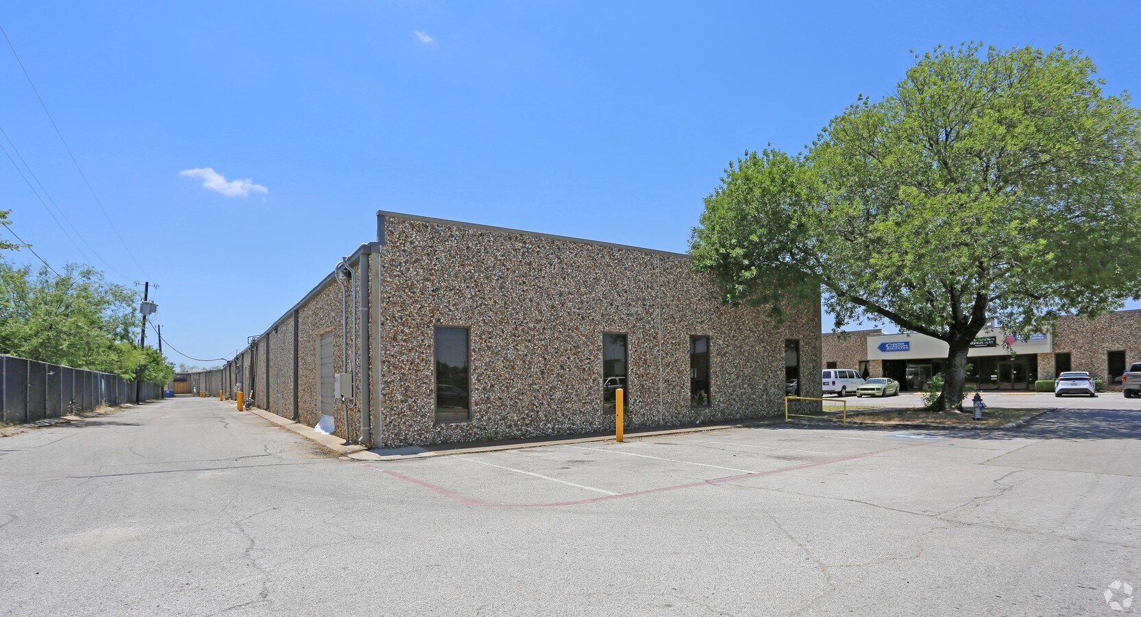 2636 Walnut Hill Ln, Dallas, TX 75229