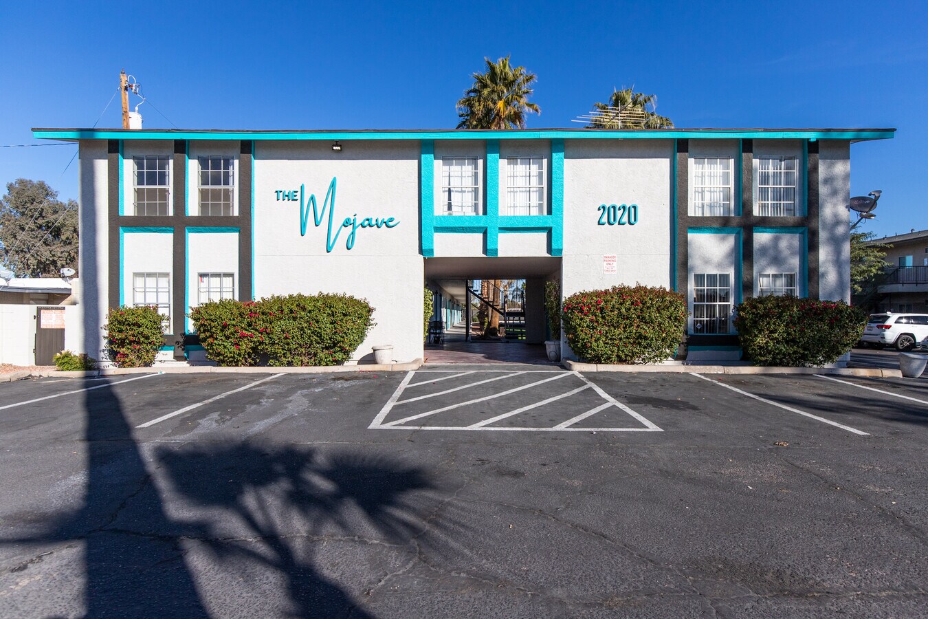 2020 W Orangewood Ave Phoenix Az 85021 Mojave Apartments Loopnet Com