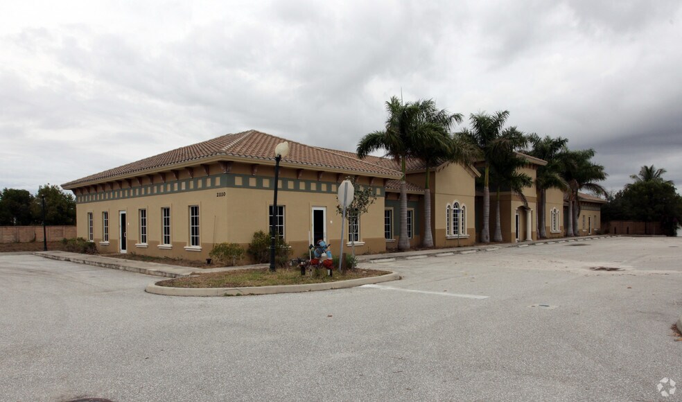 21101 Design Parc Ln, Estero, FL for sale - Primary Photo - Image 1 of 1