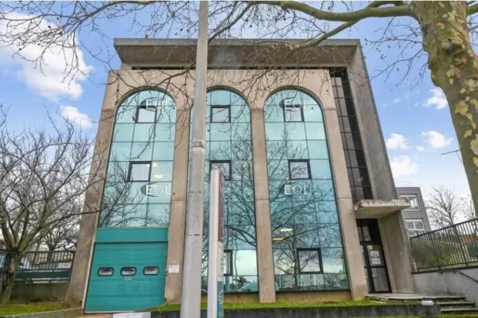 Flex in L'HAY-LES-ROSES for sale Building Photo- Image 1 of 14