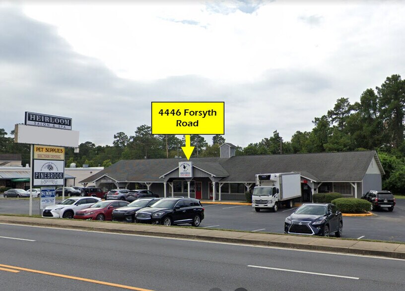 4446 Forsyth Rd, Macon, GA 31210