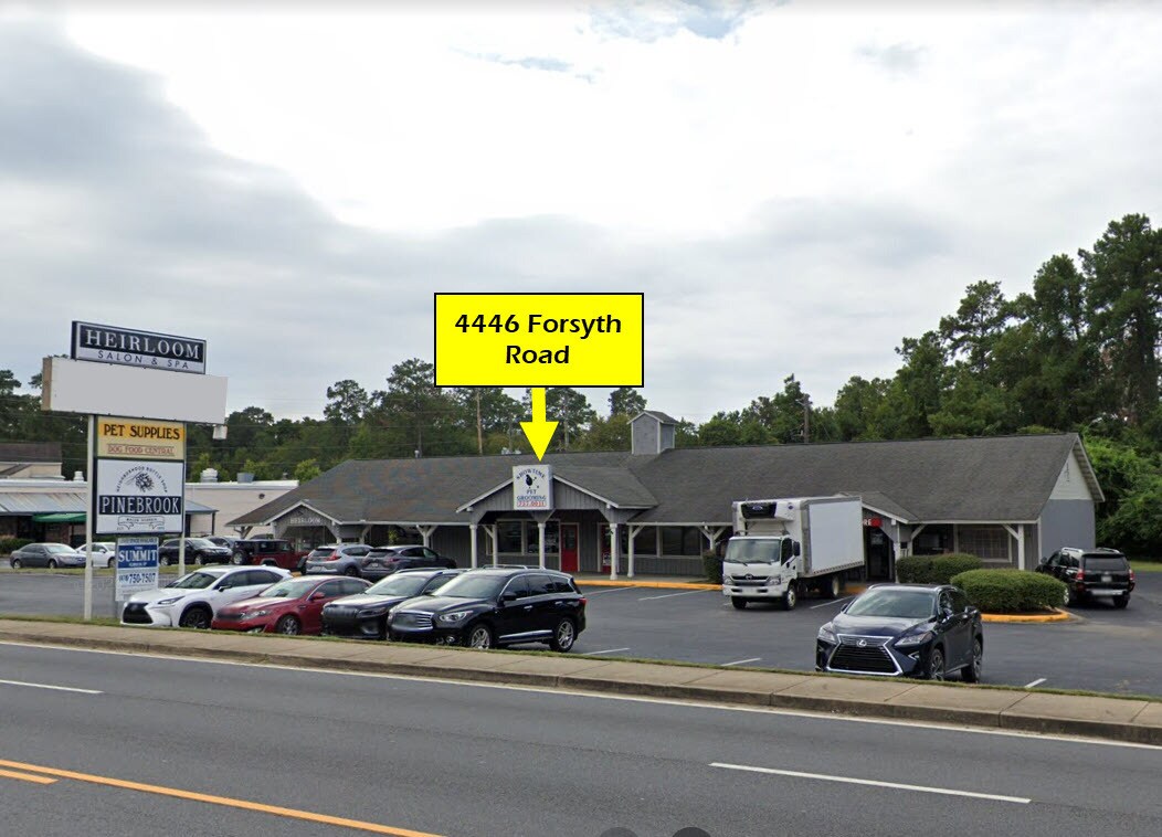 4446 Forsyth Rd, Macon, GA 31210