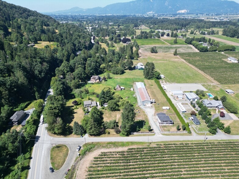 4843 Giesbrecht Rd, Chilliwack, BC for sale - Building Photo - Image 3 of 26