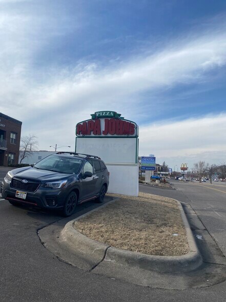 4121 Lakeland Ave N, Robbinsdale, MN for lease - Building Photo - Image 3 of 5