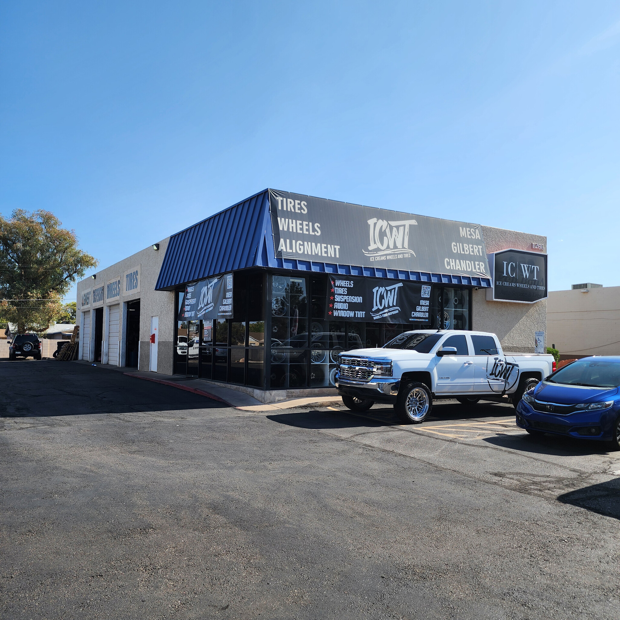 1266 W Chandler Blvd, Chandler, AZ for lease Building Photo- Image 1 of 19