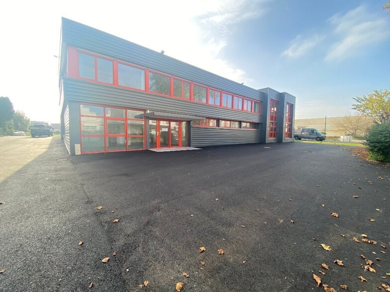 Flex in for lease - Building Photo - Image 1 of 13