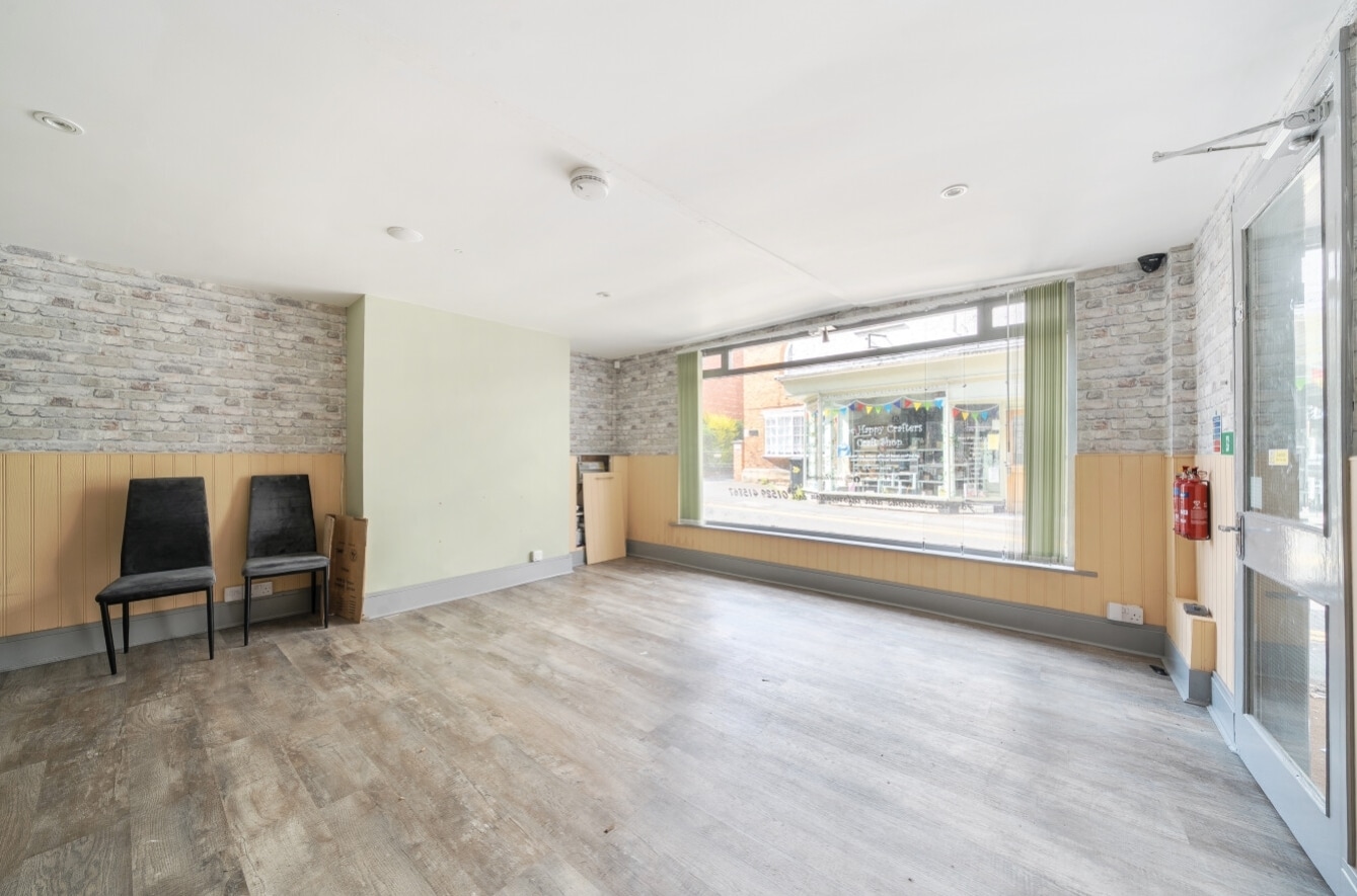 17A Westgate, Sleaford for lease Interior Photo- Image 1 of 3