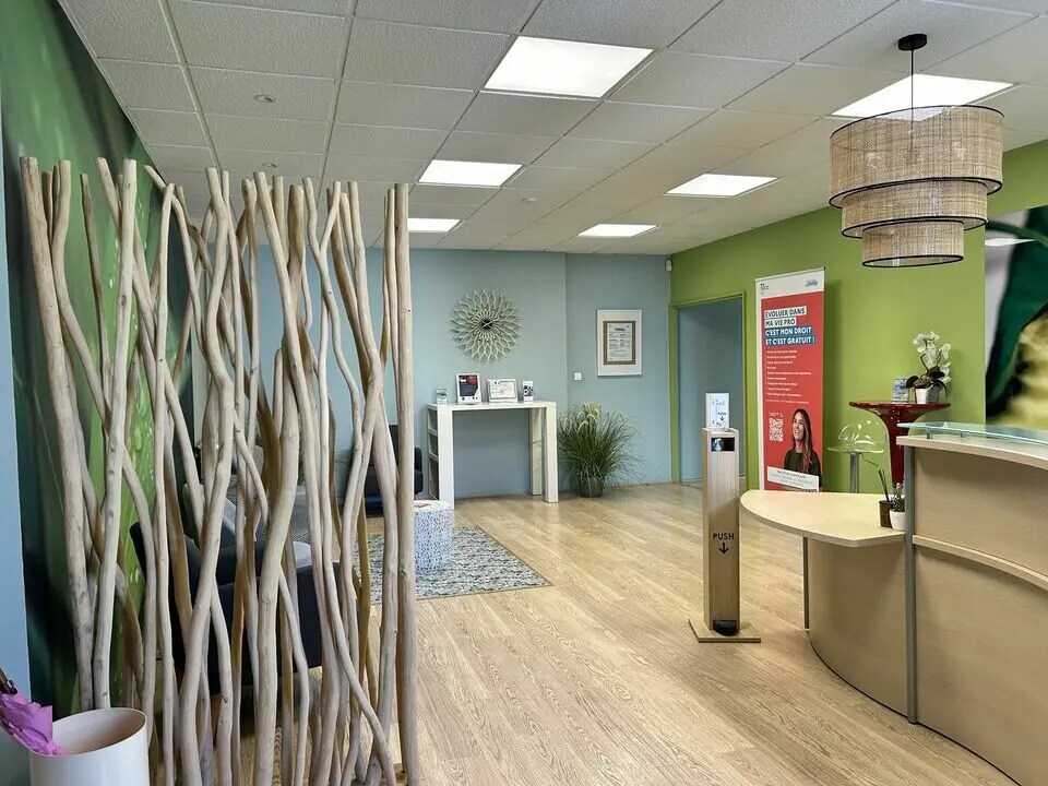 Office in Chalon-sur-Saône for lease Interior Photo- Image 1 of 5