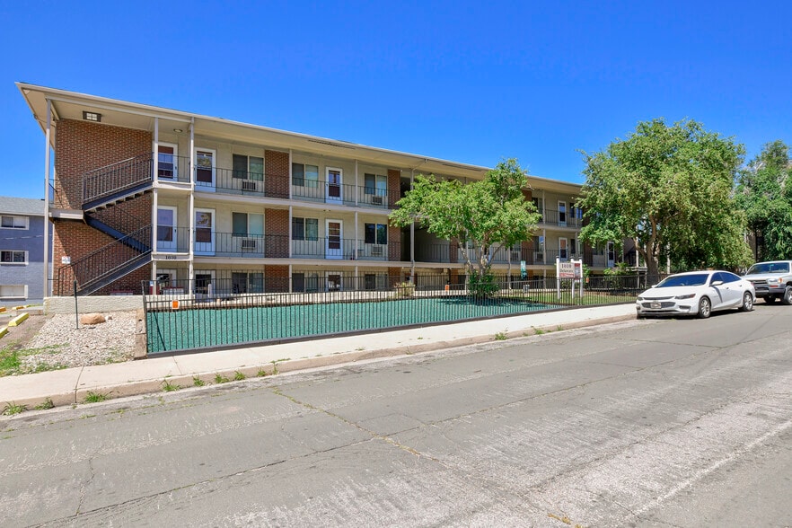 The Bonfoy and Delaware Drive portfolio of 2 properties for sale on LoopNet.com - Building Photo - Image 3 of 27