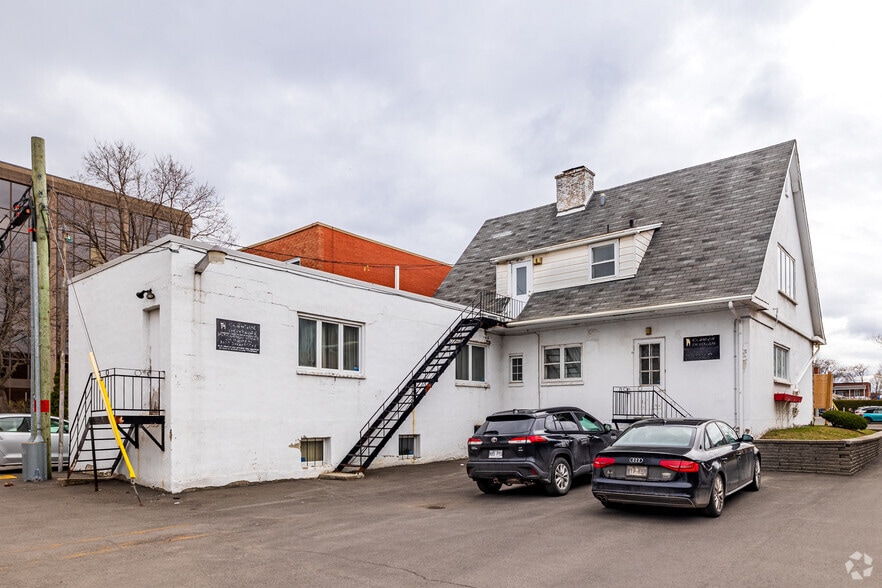 5870 Rue Sherbrooke E, Montréal, QC for lease - Building Photo - Image 2 of 2