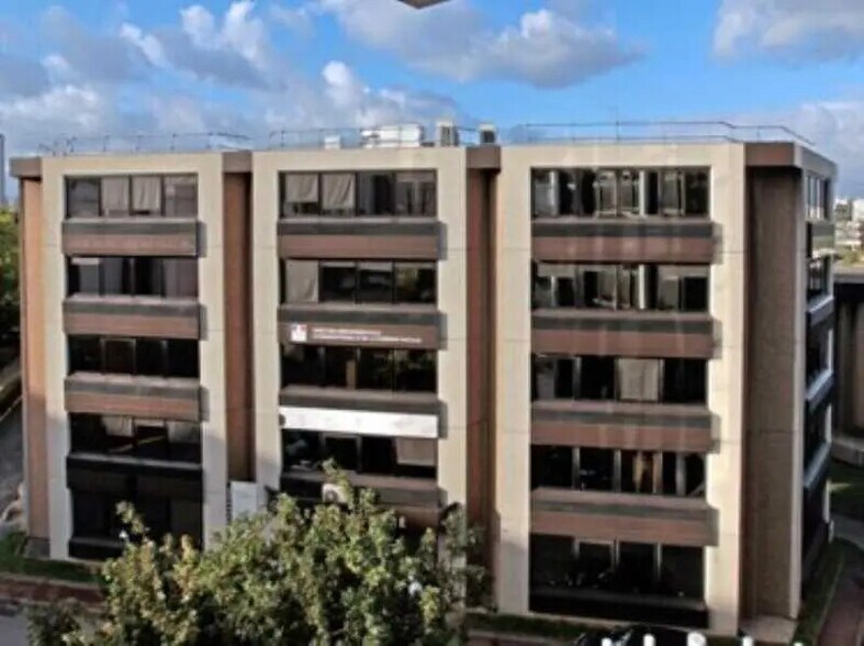 Office in Créteil for lease - Building Photo - Image 3 of 11