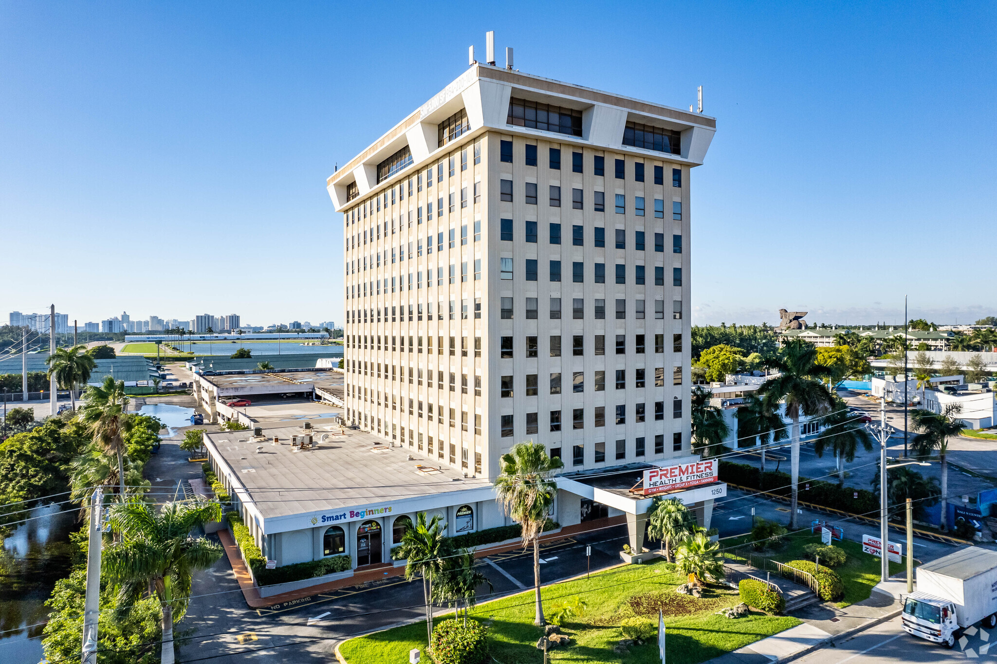 1250 E Hallandale Beach Blvd, Hallandale Beach, FL 33009 - Office ...