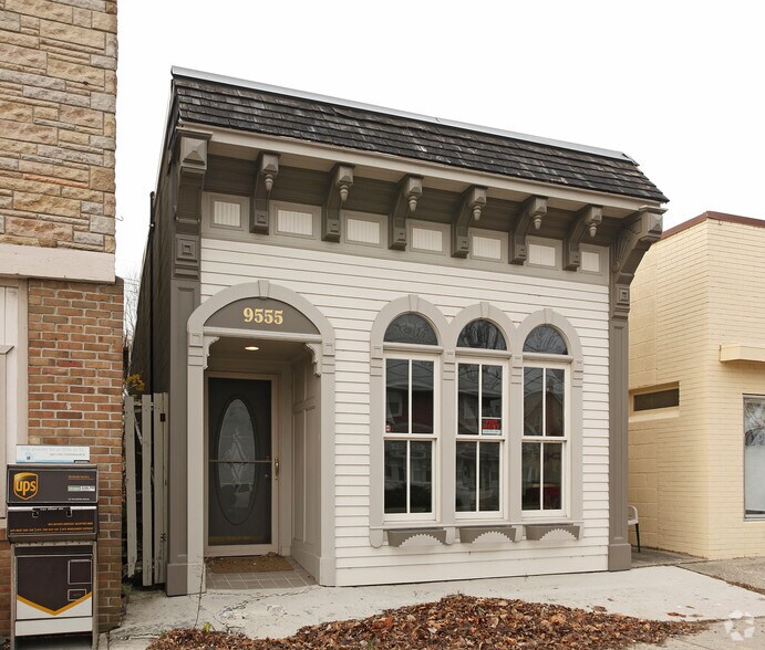 9555 Main St, Whitmore Lake, MI for sale - Primary Photo - Image 1 of 1