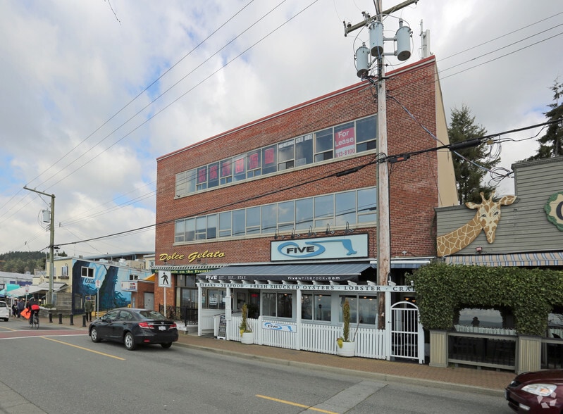 15045-15047 Marine Dr, White Rock, BC for lease - Building Photo - Image 3 of 12
