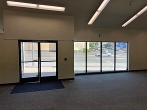 6674-6678 Mission St, Daly City, CA for lease Interior Photo- Image 1 of 4