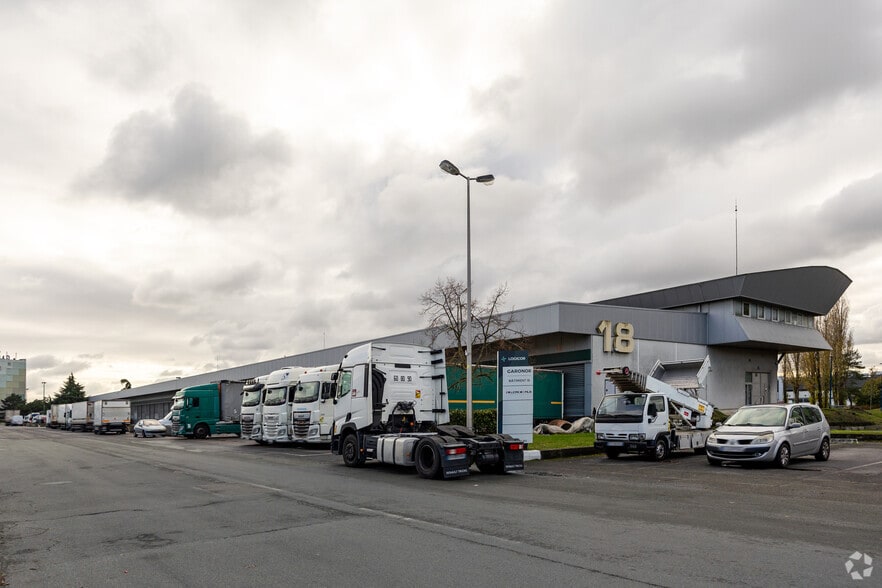 21 Garonor Batiment, Aulnay-sous-Bois for lease - Primary Photo - Image 1 of 3