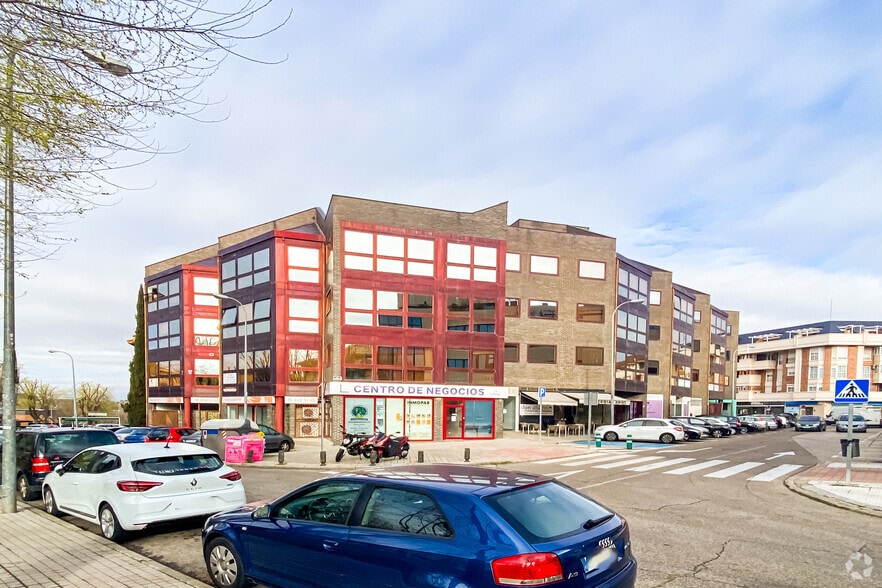 Calle Puerto de los Leones, 1, Majadahonda, Madrid for lease - Building Photo - Image 3 of 8