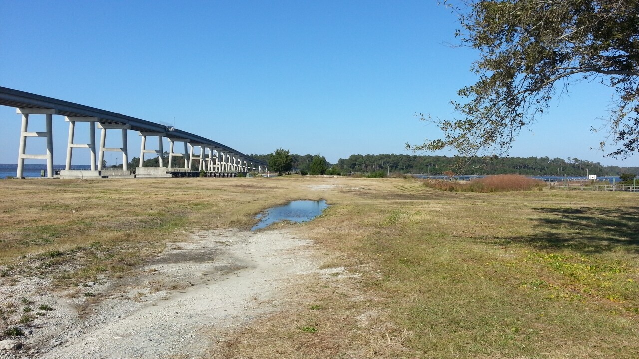 160176 Old Ferry Rd, Sneads Ferry, NC 28460