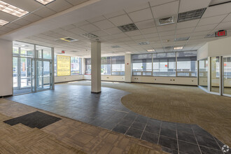 200 Mamaroneck Ave, White Plains, NY for lease Interior Photo- Image 2 of 3