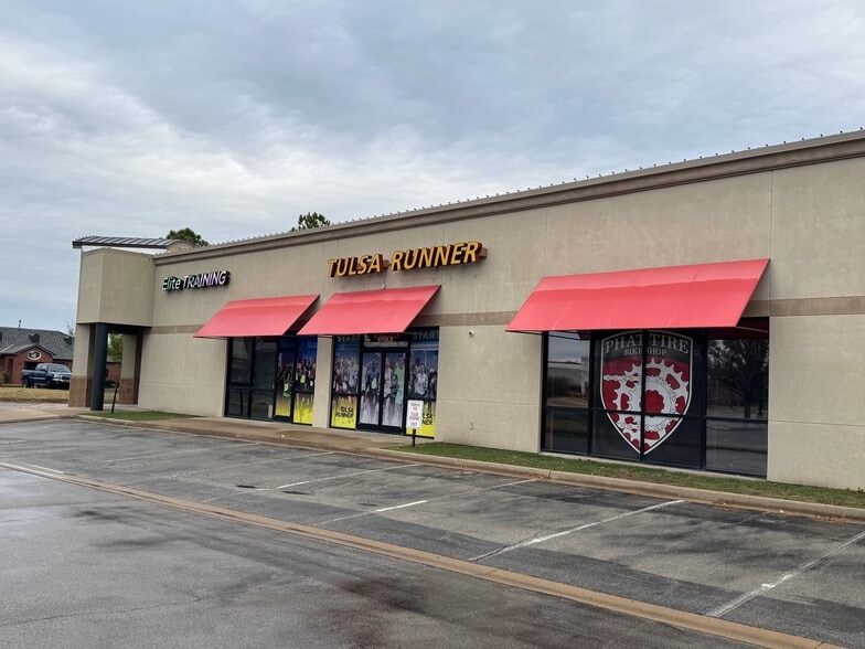 9708 S Riverside Dr, Tulsa, OK for sale - Building Photo - Image 2 of 16