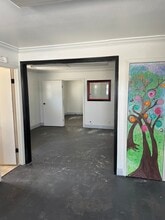 418 Beauty Ln, Whitesboro, TX for lease Interior Photo- Image 2 of 13