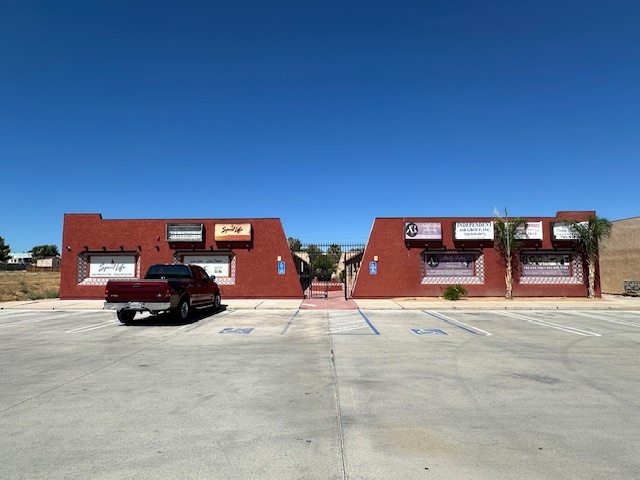 12046 Jacaranda Ave, Hesperia, CA for lease Building Photo- Image 1 of 4