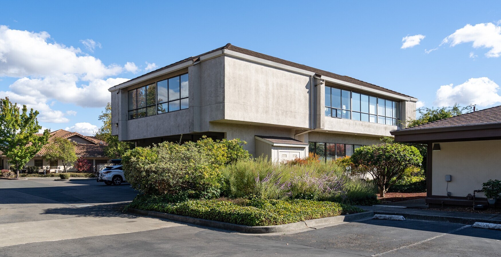 1370 Medical Center Dr, Rohnert Park, CA 94928