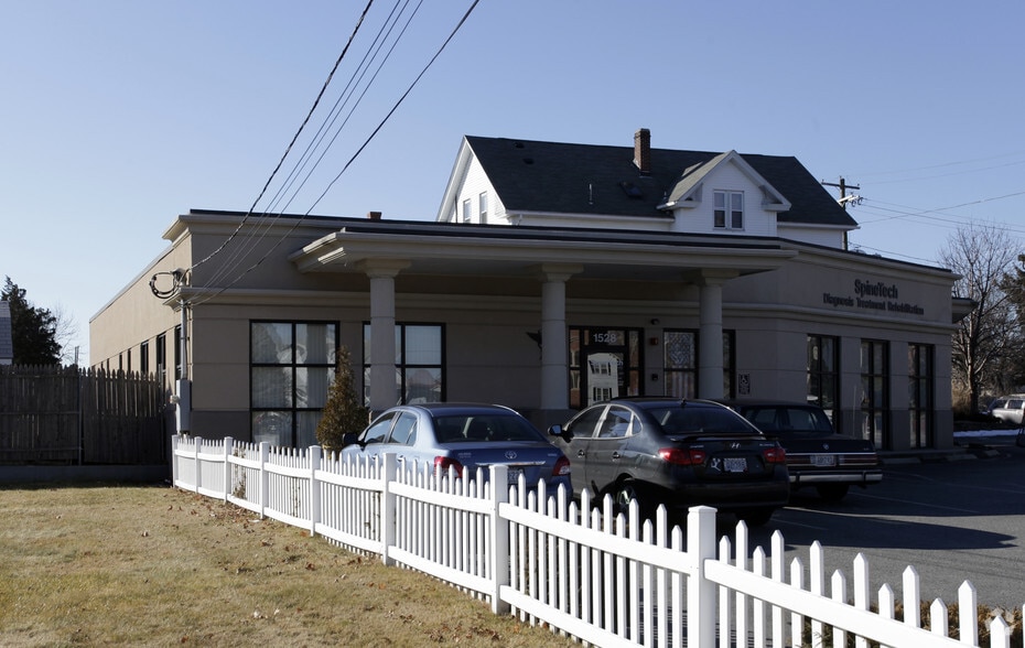 1528 Cranston St, Cranston, RI for sale - Primary Photo - Image 1 of 1