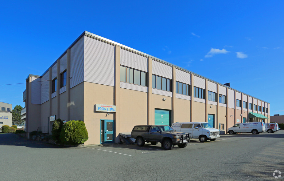 3314-3318 Oak St, Saanich, BC for lease - Building Photo - Image 3 of 7