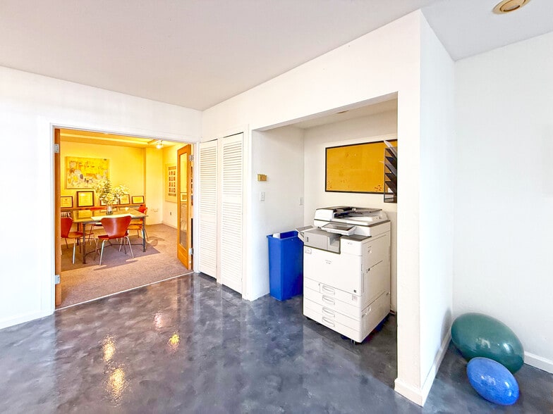 801 Camelia St, Berkeley, CA for lease - Building Photo - Image 3 of 17