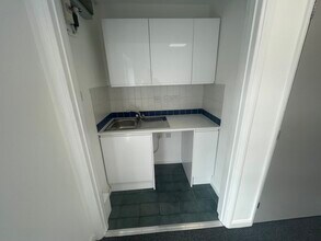 6 Priory Court, Tuscam Way, Camberley for lease Interior Photo- Image 2 of 2