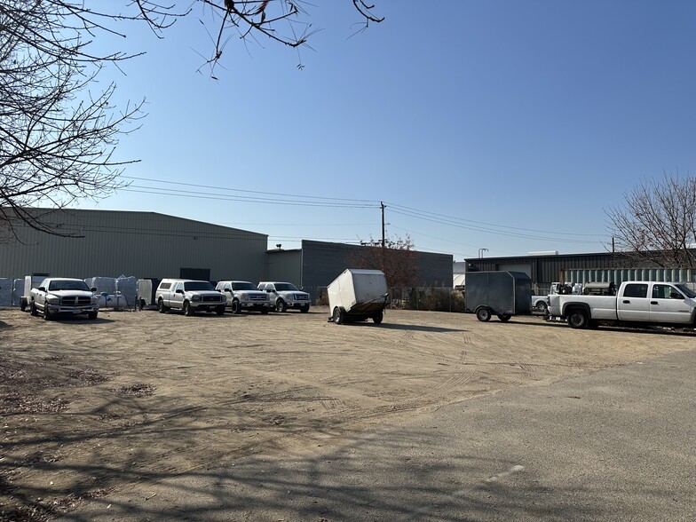 4668 E Weathermaker Ave, Fresno, CA for lease - Building Photo - Image 3 of 7