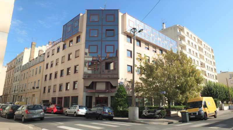 Office in Lyon for lease - Building Photo - Image 2 of 5