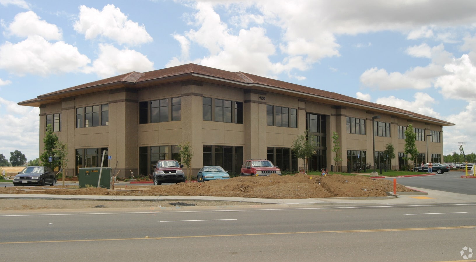 9250 Laguna Springs Dr, Elk Grove, CA 95758