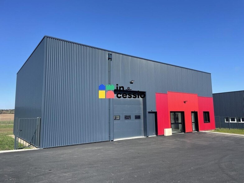 Flex in Requeil for sale - Building Photo - Image 2 of 3