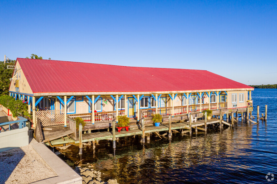 4331 Pine Island Rd NW, Matlacha, FL for sale - Building Photo - Image 1 of 1