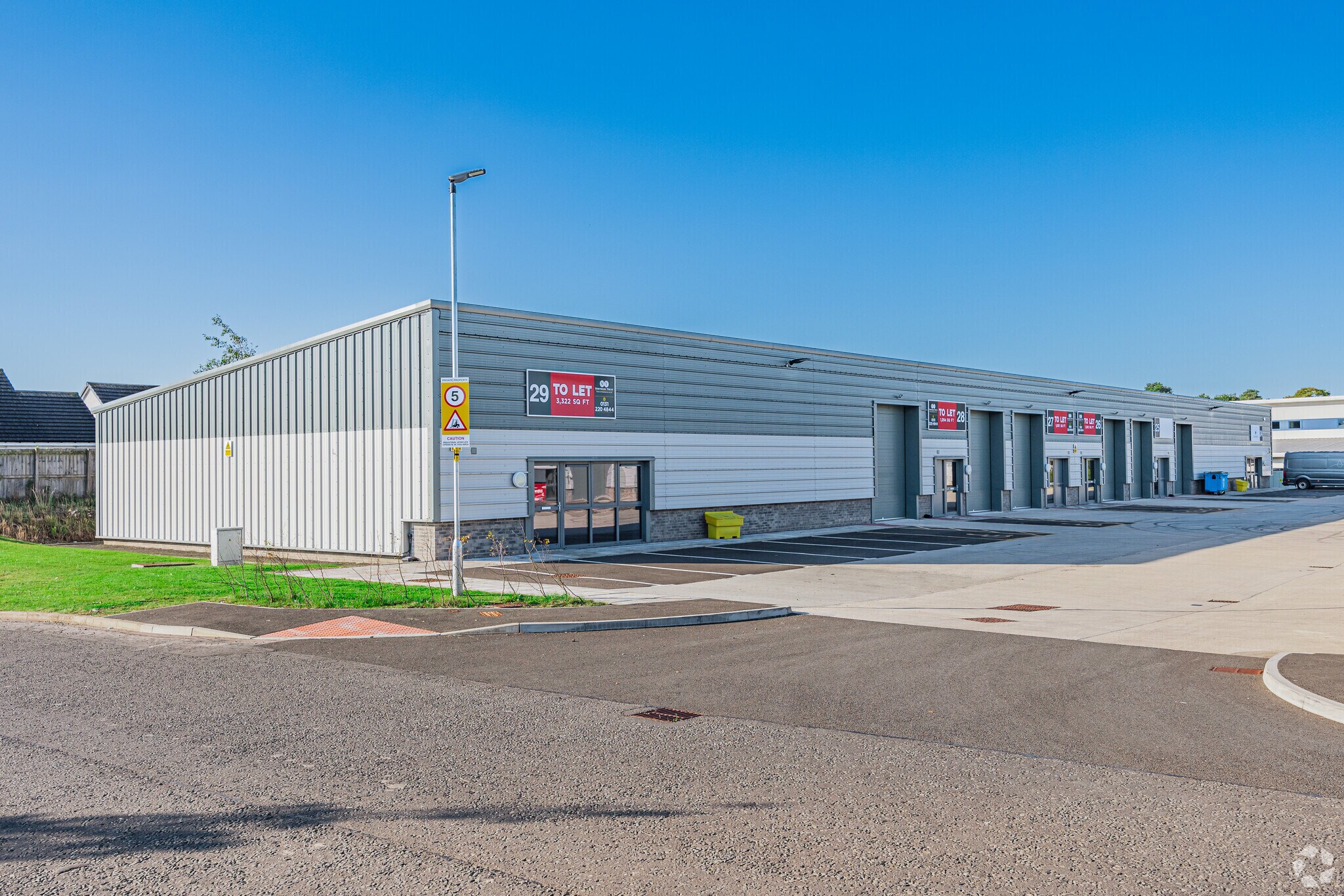 24-29 Appleton Pky, Livingston for lease Primary Photo- Image 1 of 3