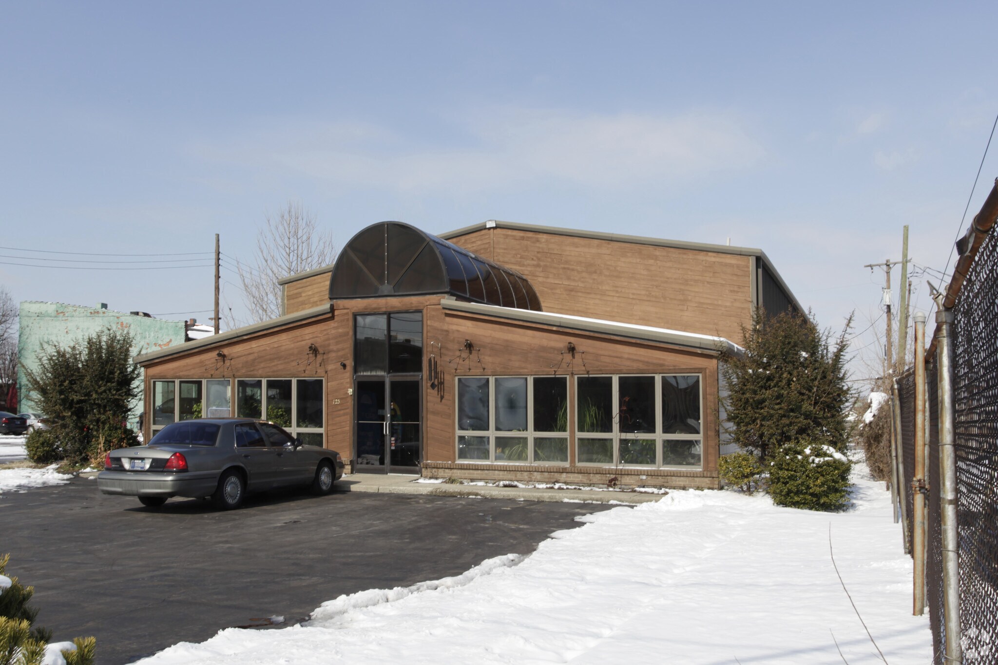 125 E Market St, Jeffersonville, IN for sale Primary Photo- Image 1 of 1