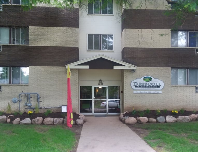 1401 S Driscoll St, Appleton, WI for sale - Building Photo - Image 1 of 1