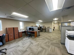 2132 S 12th St, Allentown, PA for lease Interior Photo- Image 2 of 6