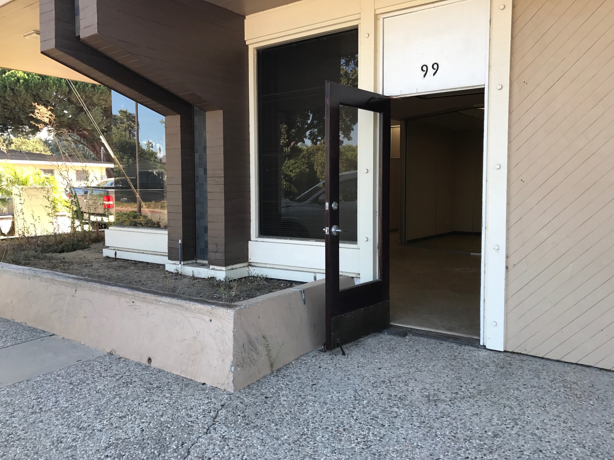 75-99 S Glenn Dr, Camarillo, CA for sale Building Photo- Image 1 of 1