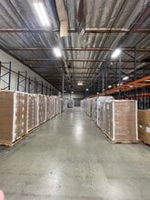 15392 Cobalt St, Sylmar, CA for lease Interior Photo- Image 1 of 13