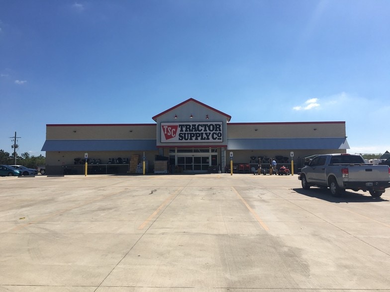 1650 Highway 365, Port Arthur, TX for sale - Building Photo - Image 2 of 10
