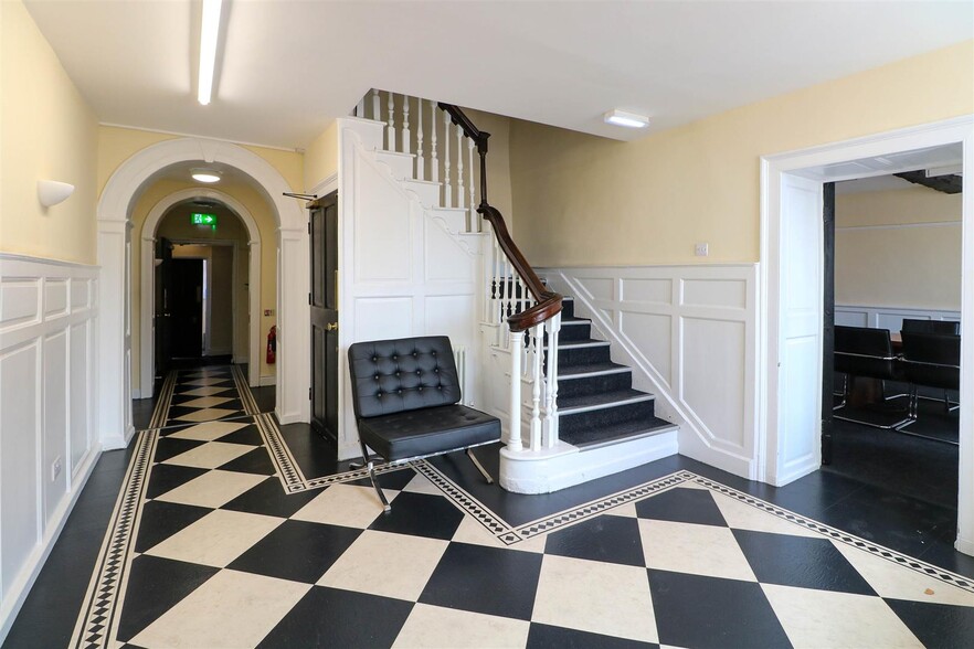 1 Coleshill St, Sutton Coldfield for lease - Interior Photo - Image 3 of 8