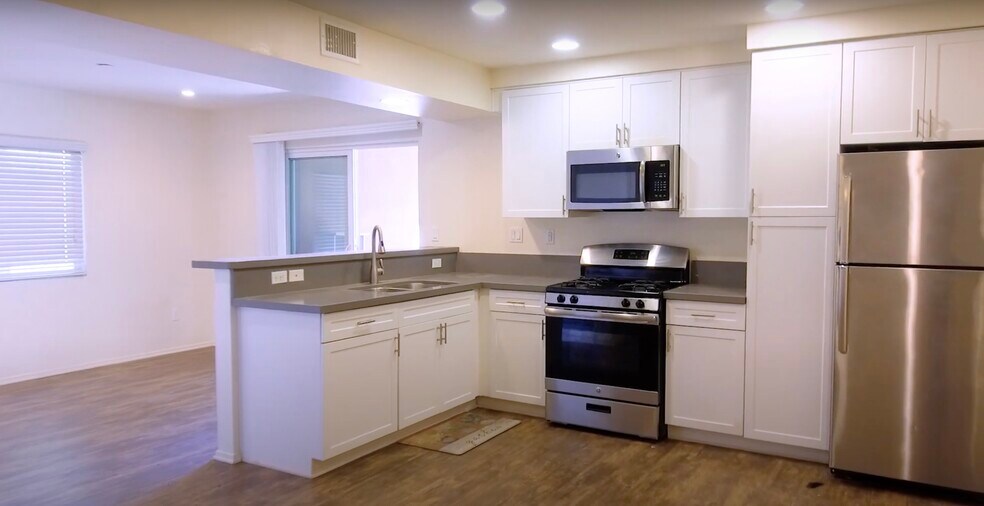 440 E Sepulveda Blvd, Carson, CA for sale - Interior Photo - Image 1 of 1