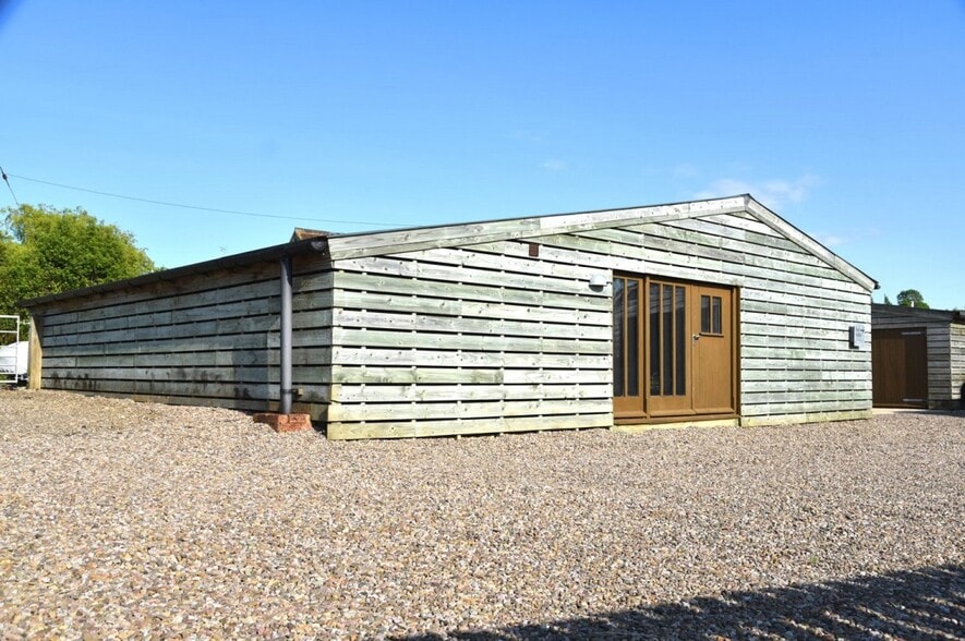 Over Old Rd, Gloucester for lease - Building Photo - Image 1 of 14