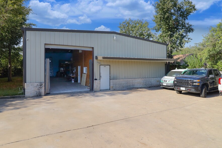 305 Victor St, Austin, TX for sale - Building Photo - Image 1 of 20