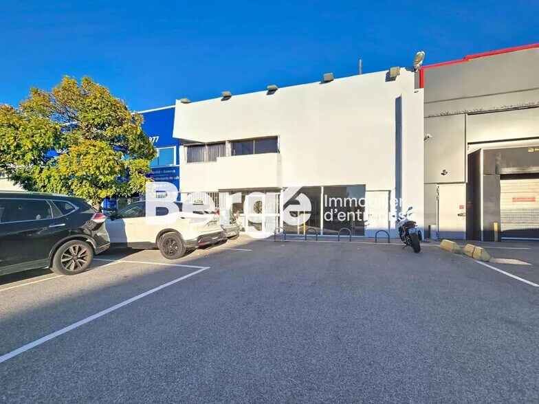 Retail in Mandelieu-la-Napoule for lease - Building Photo - Image 3 of 9