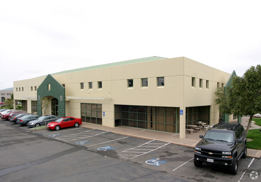 10 Executive Ct, Napa, CA for lease - Building Photo - Image 2 of 6