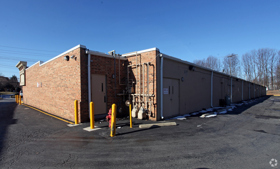 8035 Snouffer School Rd, Gaithersburg, MD for lease - Building Photo - Image 3 of 3